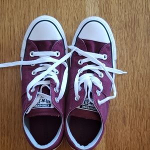 Converse Tennis Shoes